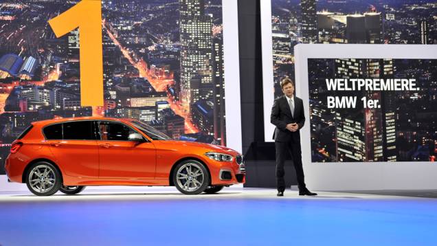 BMW M135i | <a href="https://quatrorodas.abril.com.br/noticias/saloes/genebra-2015/facelift-bmw-m135i-flagrado-829203.shtml" rel="migration">Leia mais</a>