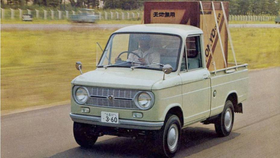 Suzulight Carry (1961-2005)Desde 1964 não faltam microvans na Suzuki. O nome Carry saiu de linha em 2005 no Japão. Na foto, a segunda geração, de 1965-1969. Com 21 cv, chegava a 75 km/h.| <a href="https://quatrorodas.abril.com.br/galerias/especiais/gale" rel="migration"></a>