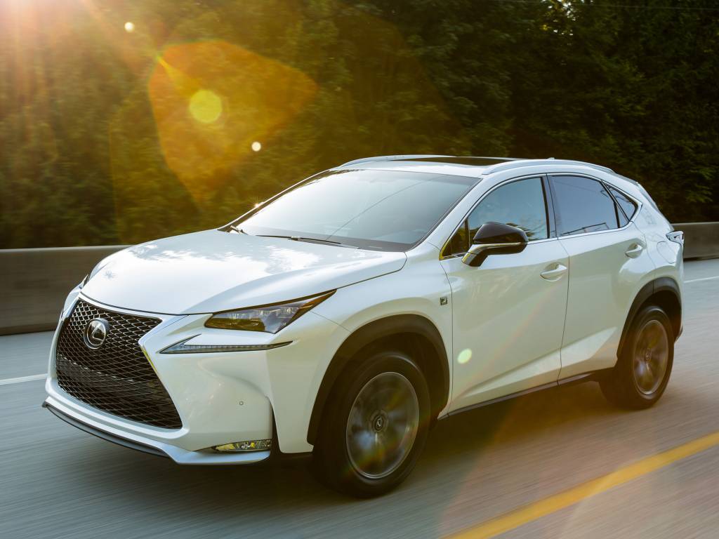 <strong>Lexus NX</strong> &ndash; Concorrente direto do &ldquo;queridinho&rdquo; Range Rover Evoque, <a href="https://quatrorodas.abril.com.br/materia/lexus-lanca-nx-200t-brasil-846698" rel="o NX tem design ousado" target="_blank">o NX tem design ousado</a>. Foi lan&ccedil;ado no Brasil em duas vers&otilde;es diferentes, sempre equipadas com motor 2.0 turbo de 238 cv.&nbsp;