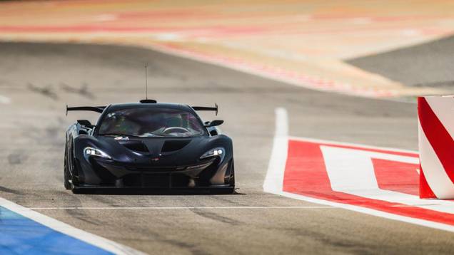Modelo de performance traz elementos oriundos da F1 | <a href="https://quatrorodas.abril.com.br/noticias/fabricantes/mclaren-revela-gtr-p1-volante-f1-807366.shtmll" rel="migration">Leia mais</a> Modelo de performance traz elementos oriundos da F1 | <a href="https://quatrorodas.abril.com.br/noticias/fabricantes/mclaren-revela-gtr-p1-volante-f1-807366.shtmll" rel="migration">Leia mais</a>