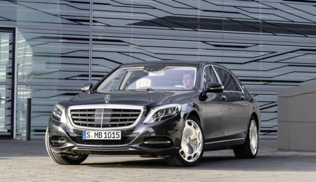 Marca retomou a sua identidade com o tradicional emblema sobre o capô | <a href="https://quatrorodas.abril.com.br/noticias/saloes/losangeles-2014/mercedes-mostra-maybach-classe-s-los-angeles-816139.shtml" rel="migration">Leia mais</a> Marca retomou a sua identidade com o tradicional emblema sobre o capô | <a href="https://quatrorodas.abril.com.br/noticias/saloes/losangeles-2014/mercedes-mostra-maybach-classe-s-los-angeles-816139.shtml" rel="migration">Leia mais</a>