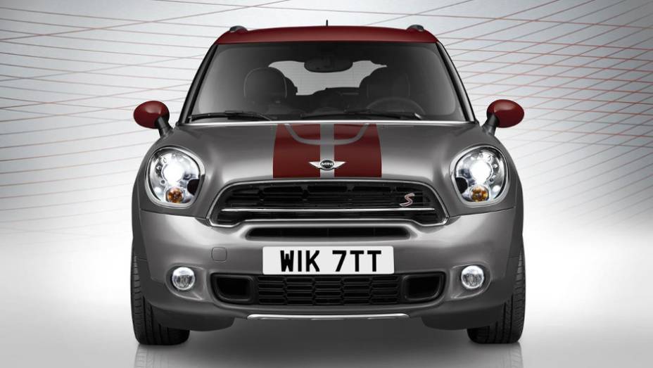 Dianteira conta com o tradicional tridente estilizado no capô | <a href="https://quatrorodas.abril.com.br/noticias/saloes/genebra-2015/mini-mostra-countryman-park-lane-842960.shtml" rel="migration">Leia mais</a>