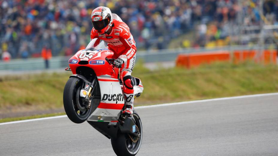 Belas imagens de Assen | <a href="https://quatrorodas.abril.com.br/moto/noticias/pela-oitava-vez-consecutiva-vitoria-marquez-motogp-787522.shtml" rel="migration">Leia mais</a>