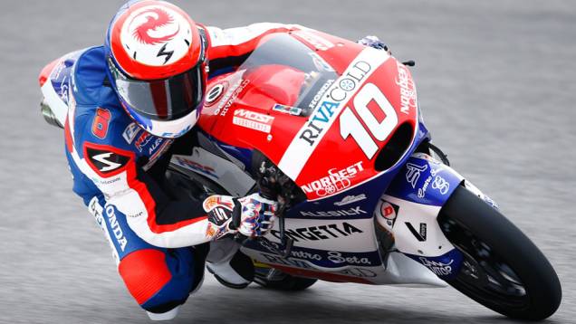 Alexis Masbou em ação na MotoGP em Mugello | <a href="https://quatrorodas.abril.com.br/moto/noticias/marc-marquez-mantem-regularidade-pole-mugello-784738.shtml" rel="migration">Leia mais</a>