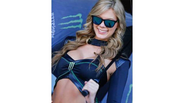 Veja as belas Garotas da MotoGP - Valencia | <a href="https://quatrorodas.abril.com.br/moto/noticias/lorenzo-vence-nao-impede-titulo-marquez-759873.shtml" rel="migration">Leia mais</a>