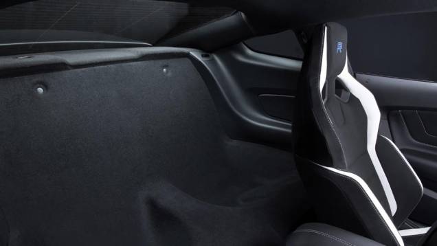 ... não há banco para mais passageiros na parte de trás do carro | <a href="https://quatrorodas.abril.com.br/noticias/saloes/detroit-2015/mustang-shelby-gt350r-lancado-pela-ford-824780.shtml" rel="migration">Leia mais</a> ... não há banco para mais passageiros na parte de trás do carro | <a href="https://quatrorodas.abril.com.br/noticias/saloes/detroit-2015/mustang-shelby-gt350r-lancado-pela-ford-824780.shtml" rel="migration">Leia mais</a>