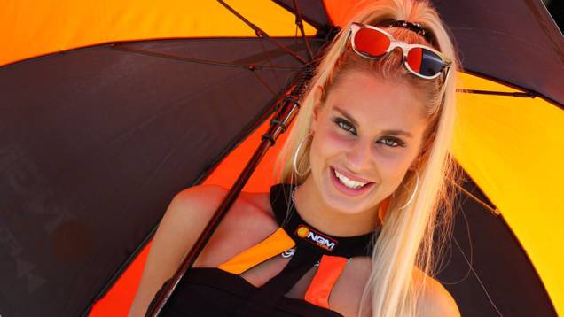 Veja as belas garotas da MotoGP, etapa de Misano | <a href="https://quatrorodas.abril.com.br/moto/noticias/valentino-rossi-vence-casa-torcida-faz-festa-pista-799871.shtml" rel="migration">Leia mais</a>