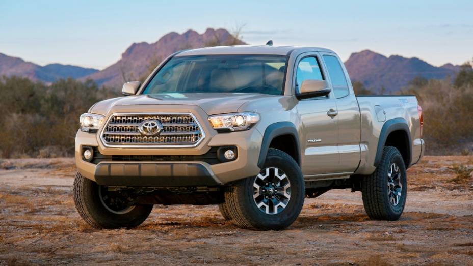 16) Toyota Tacoma TRD Off-Road - Herdeira de mais de meio século de picapes médias da marca, o modelo 2016 será oferecido em versões de quatro ou seis cilindros, tração 4X2 ou 4X4. O câmbio automático é de seis velocidades