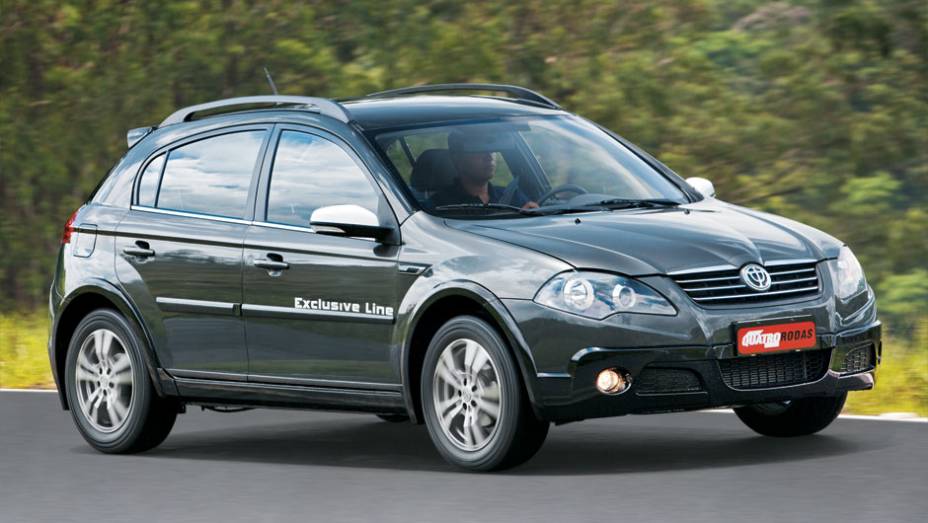 Desenho de Giorgetto Giugiaro, frente à la Toyota Desenho de Giorgetto Giugiaro, frente à la Toyota