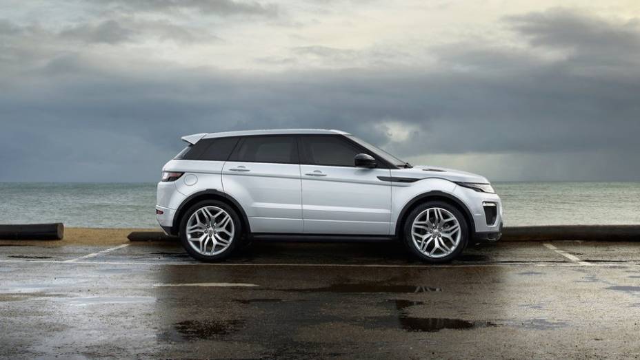 O bloco 2.0 turbodiesel terá de 150 cv a 180 cv | <a href="https://quatrorodas.abril.com.br/noticias/saloes/genebra-2015/evoque-reestilizado-estreia-genebra-839480.shtml" rel="migration">Leia mais</a>