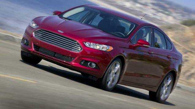 Ford Fusion: totalmente novo, o sedã virá do México com motores 2.5 flex e 2.0 Ecoboost | <a href="https://quatrorodas.abril.com.br/salao-do-automovel/2012/carros/fusion-704047.shtml" target="_blank" rel="migration">Leia mais</a> Ford Fusion: totalmente novo, o sedã virá do México com motores 2.5 flex e 2.0 Ecoboost | <a href="https://quatrorodas.abril.com.br/salao-do-automovel/2012/carros/fusion-704047.shtml" target="_blank" rel="migration">Leia mais</a>