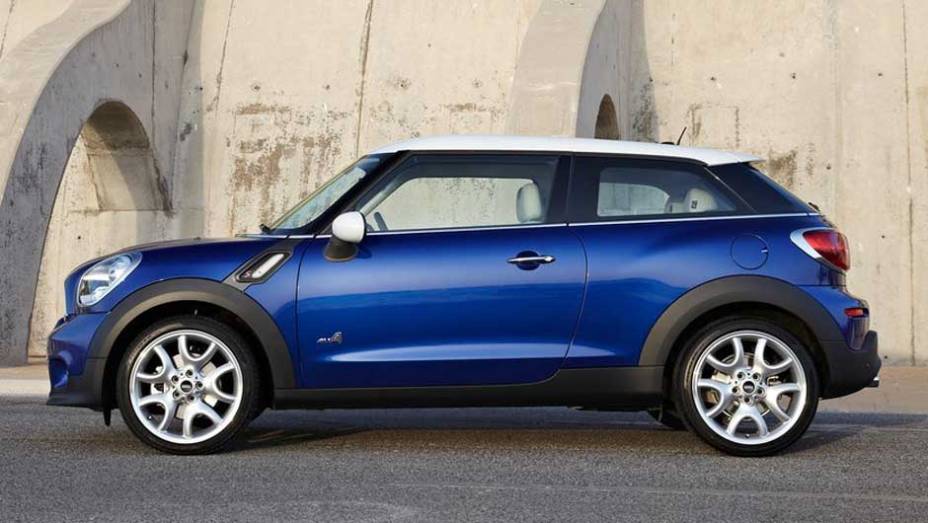 MINI Paceman: a versão cupê do Countryman mal foi apresentada em Paris e já será mostrada em São Paulo | <a href="https://quatrorodas.abril.com.br/salao-do-automovel/2012/carros/paceman-703966.shtml" target="_blank" rel="migration">Leia mais</a>