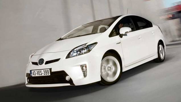 Toyota Prius: movido por um motor a gasolina com 98 cv e outro elétrico com 40 cv, ele transformou a marca em sinônimo de sustentabilidade | <a href="https://quatrorodas.abril.com.br/salao-do-automovel/2012/carros/prius-703953.shtml" target="_blank" rel="migration">Leia m</a> Toyota Prius: movido por um motor a gasolina com 98 cv e outro elétrico com 40 cv, ele transformou a marca em sinônimo de sustentabilidade | <a href="https://quatrorodas.abril.com.br/salao-do-automovel/2012/carros/prius-703953.shtml" target="_blank" rel="migration">Leia m</a>