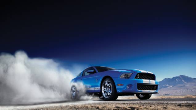 2012 - Shelby GT500 - O volante vinha com três níveis de regulagem para se adaptar ao estilo de guiar do motorista. No interior renovado, o GT500 ainda contava com novos bancos Recaro 2012 - Shelby GT500 - O volante vinha com três níveis de regulagem para se adaptar ao estilo de guiar do motorista. No interior renovado, o GT500 ainda contava com novos bancos Recaro
