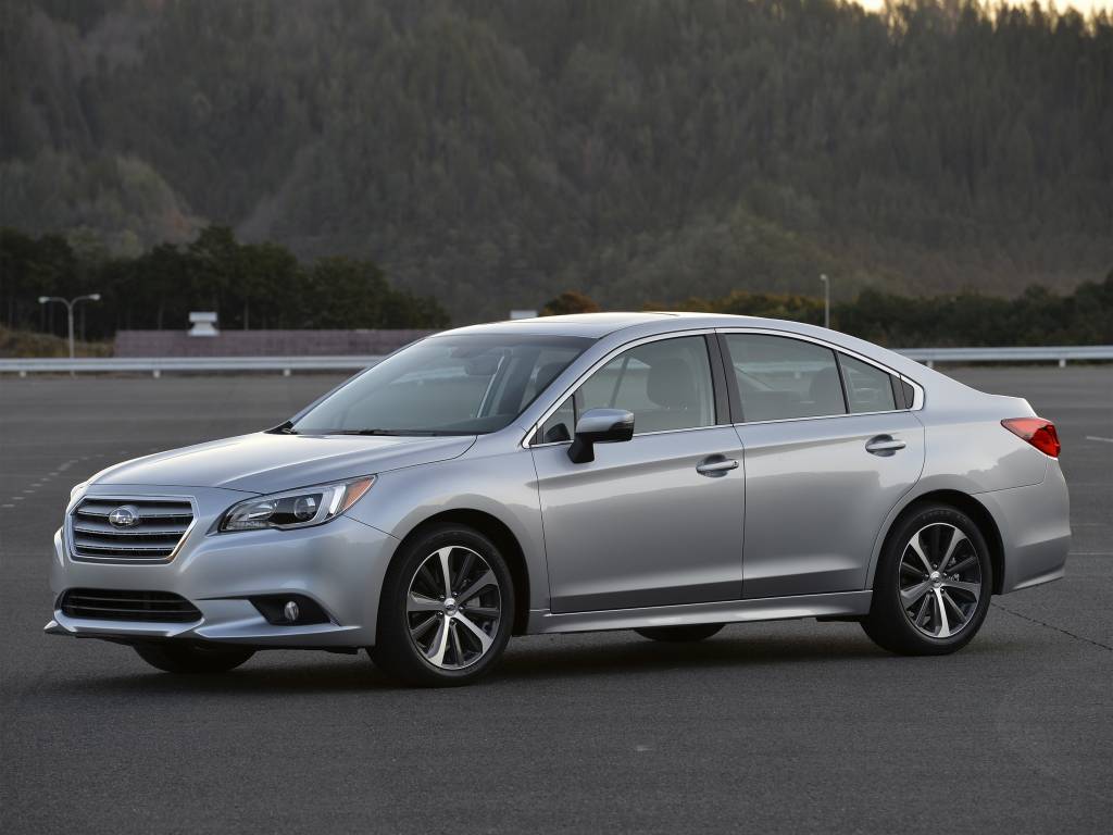 <strong>Subaru Outback/Legacy</strong> &ndash; A Subaru trouxe ao Brasil a nova gera&ccedil;&atilde;o do sed&atilde; Legacy e da perua aventureira Outback. Ambos os modelos t&ecirc;m motor 3.6 boxer de com 256 cv de pot&ecirc;ncia e tra&ccedil;&atilde;o integral.&nbsp;