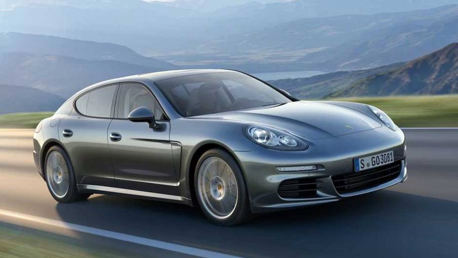 <strong>PORSCHE (64ª):</strong> apesar de ter ficado fora do top 50, a marca teve uma valorização expressiva de 26% | <a href="http://quatrorodas.abril.com.br/noticias/fabricantes/veja-quais-sao-montadoras-mais-valiosas-mundo-755823.shtml" rel="migration">Leia</a>