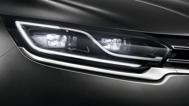 Luzes de LED diurnas e, no total, 250 kg menos do que o modelo anterior, são alguns destaques do novo Espace | <a href="https://quatrorodas.abril.com.br/noticias/saloes/paris-2014/novo-espace-chega-cara-crossover-802372.shtml" rel="migration">Leia mais</a> Luzes de LED diurnas e, no total, 250 kg menos do que o modelo anterior, são alguns destaques do novo Espace | <a href="https://quatrorodas.abril.com.br/noticias/saloes/paris-2014/novo-espace-chega-cara-crossover-802372.shtml" rel="migration">Leia mais</a>