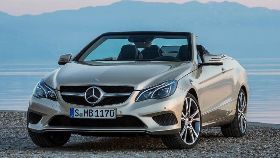 As principais mudanças foram feitas na frente: os antigos faróis duplos fazem parte do passado | <a href="https://quatrorodas.abril.com.br/saloes/detroit/2013/mercedes-benz-classe-coupe-cabriolet-730406.shtml" rel="migration">Leia mais</a>