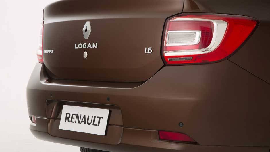 O novo Logan &eacute; uma (pesada) reestiliza&ccedil;&atilde;o do antigo modelo | <a href="https://quatrorodas.abril.com.br/carros/lancamentos/renault-logan-759221.shtml" rel="migration">Leia mais</a>