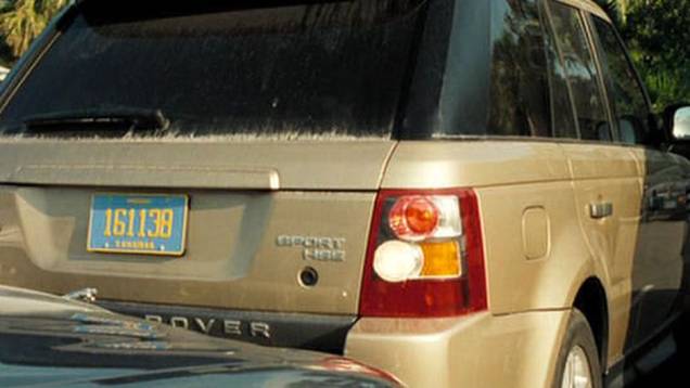 2006: Rapidamente, o 007 também utiliza seu Range Rover Sport. | <a href="https://quatrorodas.abril.com.br/blogs/planeta-carro/2012/11/07/licenca-para-acelerar/" rel="migration">Leia mais</a>