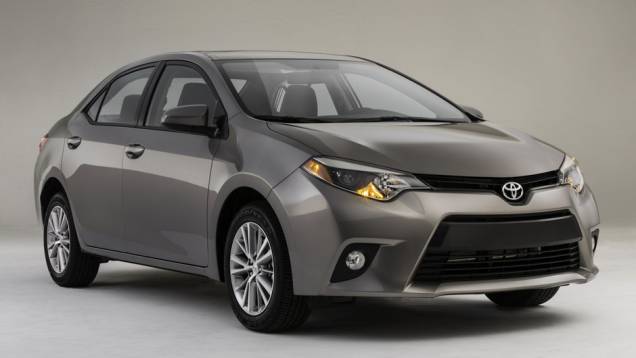 Nas versões mais comportadas o Corolla perde um pouco de esportividade, mas permanece moderno | <a href="https://quatrorodas.abril.com.br/noticias/fabricantes/toyota-mostra-novo-corolla-743409.shtml" rel="migration">Leia mais</a> | <a href="https://quatrorodas.abril.com.br" rel="migration"></a> Nas versões mais comportadas o Corolla perde um pouco de esportividade, mas permanece moderno | <a href="https://quatrorodas.abril.com.br/noticias/fabricantes/toyota-mostra-novo-corolla-743409.shtml" rel="migration">Leia mais</a> | <a href="https://quatrorodas.abril.com.br" rel="migration"></a>