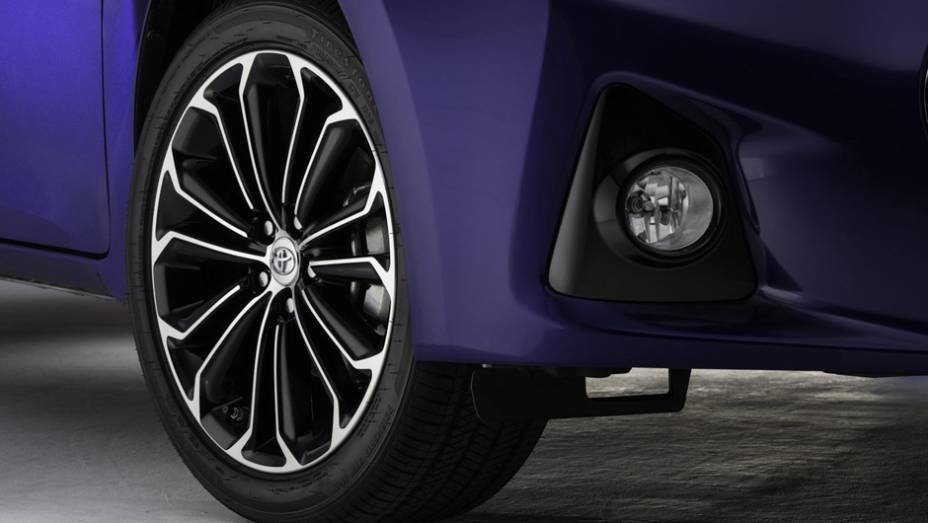 As rodas de liga leve mais esportivas são oferecidas de série na versão S | <a href="https://quatrorodas.abril.com.br/noticias/fabricantes/toyota-mostra-novo-corolla-743409.shtml" rel="migration">Leia mais</a> | <a href="https://quatrorodas.abril.com.br/galerias/toyota/cor" rel="migration"></a>