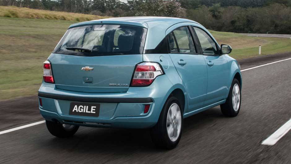 A cor Azul Aquamarine &eacute; exclusiva do modelo 2014 | <a href="https://quatrorodas.abril.com.br/carros/lancamentos/chevrolet-agile-2014-756376.shtml" rel="migration">Leia mais</a>