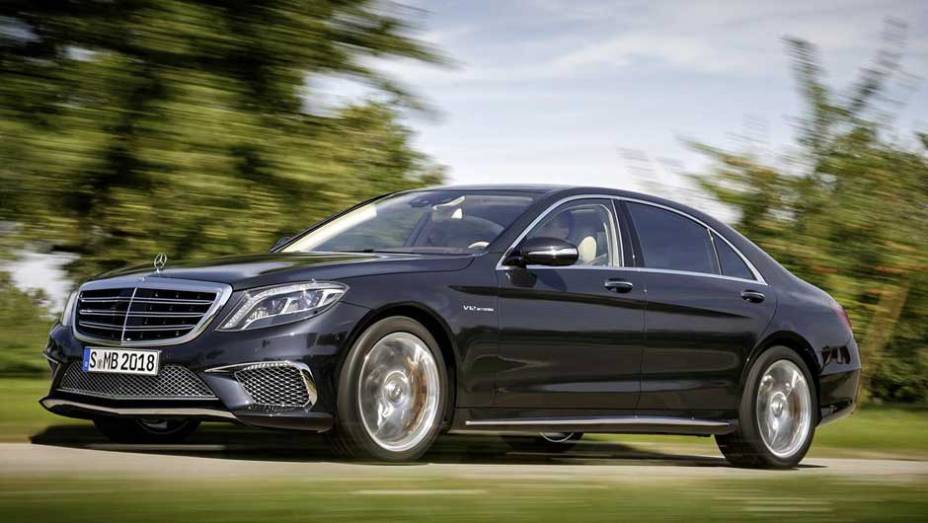 Mercedes-Benz lança nova geração do S65 AMG | <a href="https://quatrorodas.abril.com.br/carros/lancamentos//mercedes-benz-s65-amg-759711.shtml" rel="migration">Leia mais</a>