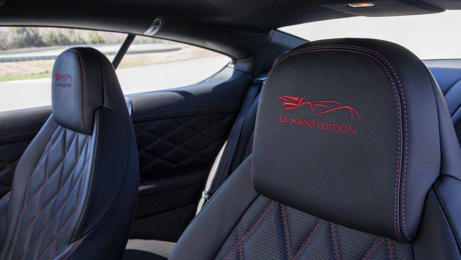 Ambos os carros contam com bancos com revestimento no formato de diamantes, encostos de cabe&ccedil;a personalizados... | <a href="https://quatrorodas.abril.com.br/noticias/fabricantes/bentley-apresenta-continental-gt-mulsanne-le-mans-edition-740938.shtml" rel="migration">Leia</a>