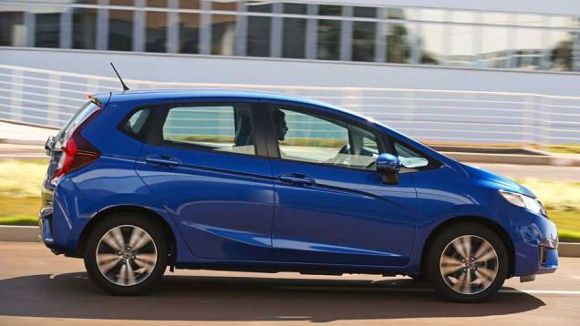 O design permanece o mesmo, mas o conteúdo traz mudanças em algumas versões | <a href="https://quatrorodas.abril.com.br/noticias/fabricantes/honda-lanca-linha-2016-fit-874082.shtml" rel="migration">Leia mais</a>