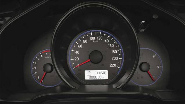 A antiga iluminação âmbar foi substituída por uma mais moderna, com tons de azul e branco na versão LX | <a href="https://quatrorodas.abril.com.br/noticias/fabricantes/honda-lanca-linha-2016-fit-874082.shtml" rel="migration">Leia mais</a> A antiga iluminação âmbar foi substituída por uma mais moderna, com tons de azul e branco na versão LX | <a href="https://quatrorodas.abril.com.br/noticias/fabricantes/honda-lanca-linha-2016-fit-874082.shtml" rel="migration">Leia mais</a>