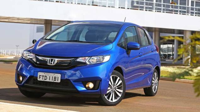 O Fit 2016 tem preços variando de R$ 51.600 (DX MT) a R$ 68.900 (EXL CVT) | <a href="https://quatrorodas.abril.com.br/noticias/fabricantes/honda-lanca-linha-2016-fit-874082.shtml" rel="migration">Leia mais</a>