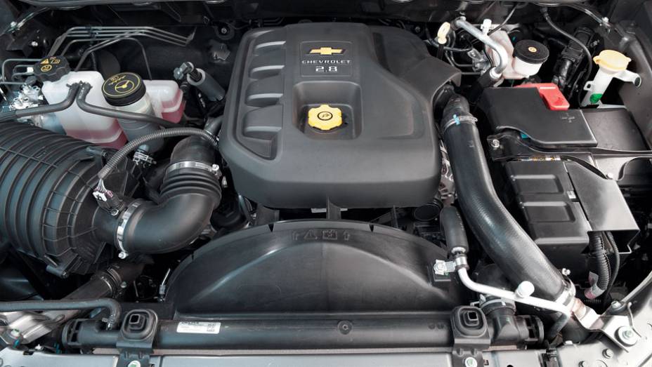 Diesel: 180 cv e 47,9 mkgf. | <a href="https://quatrorodas.abril.com.br/carros/testes/chevrolet-s10-681120.shtml" rel="migration">Leia mais</a>