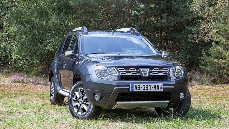 As principais mudan&ccedil;as foram feitas na dianteira, que ganhou novos far&oacute;is e uma grade frontal mais agressiva | <a href="https://quatrorodas.abril.com.br/saloes/frankfurt/2013/duster-753168.shtml" rel="migration">Leia mais</a>