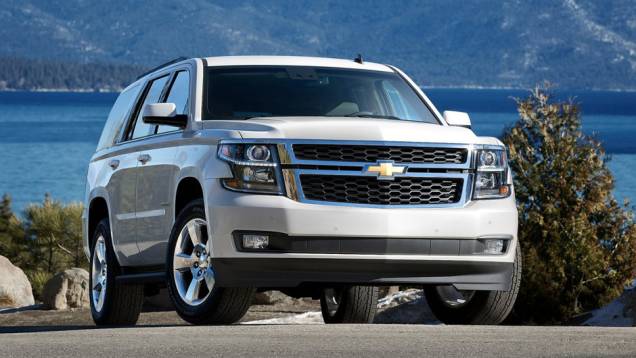 Chevrolet Tahoe: o SUV grandalhão é a escolha de Bob Adams, quarto marido da mãe de Ana | <a href="https://quatrorodas.abril.com.br/noticias/entretenimento/galeria-fotos-mostra-carros-50-tons-cinza-834960.shtml" rel="migration">Leia mais</a>