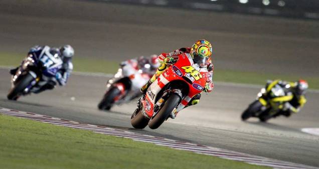 Valentino Rossi, agora na Ducati, ficou apenas com a sétima posição no Qatar