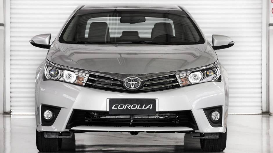 O novo Corolla est&aacute; totalmente remodelado e come&ccedil;a a ser produzido em Indaiatuba (SP) | <a href="https://quatrorodas.abril.com.br/carros/lancamentos/novo-toyota-corolla-776356.shtml" rel="migration">Leia mais</a>