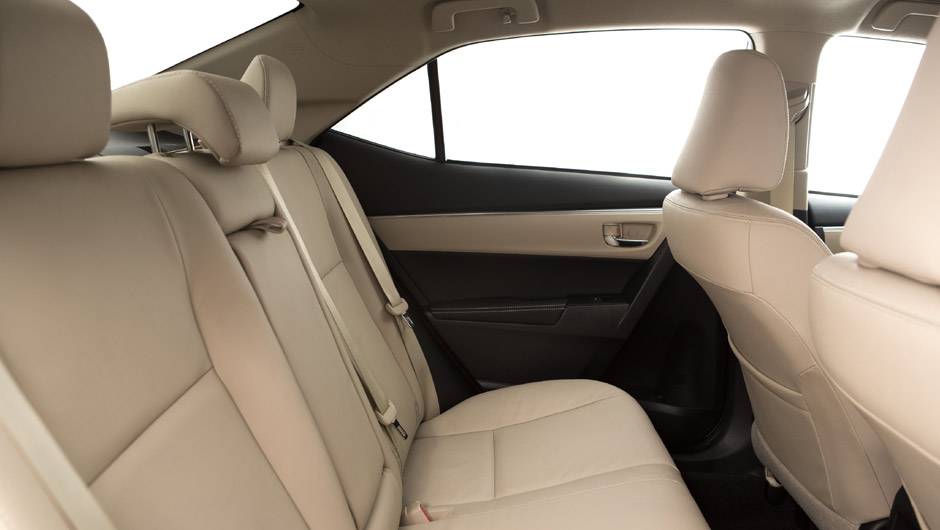 Os bancos s&atilde;o revestidos em couro em todas as vers&otilde;es | <a href="https://quatrorodas.abril.com.br/carros/lancamentos/novo-toyota-corolla-776356.shtml" rel="migration">Leia mais</a>