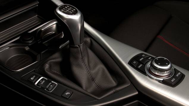 Segunda geração do hatchback cresce, ganha novos motores e fica mais requintada Segunda geração do hatchback cresce, ganha novos motores e fica mais requintada