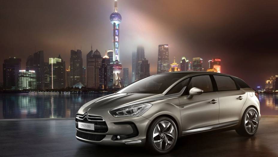 Citroën DS5 | <a href="http://quatrorodas.abril.com.br/salao-do-automovel/2012/carros/ds5-703947.shtml" rel="migration">Leia mais</a>