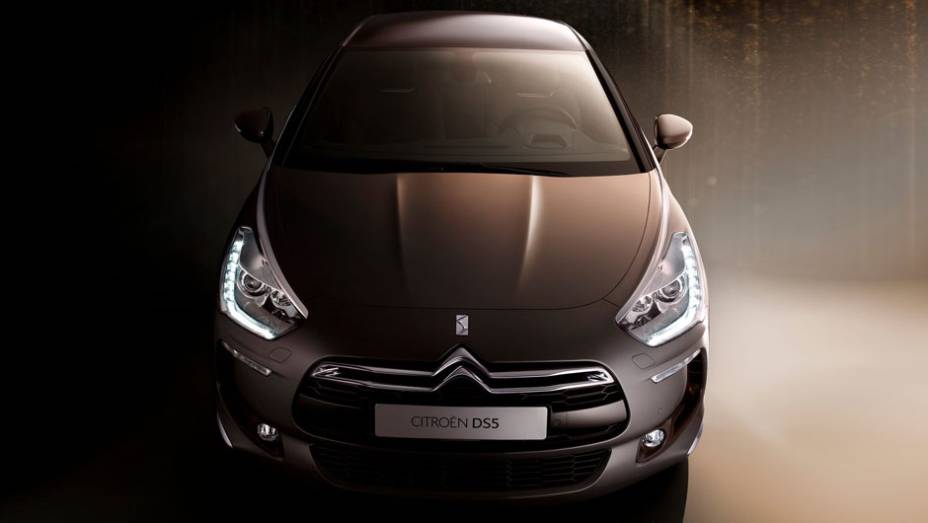 Citroën DS5 | <a href="http://quatrorodas.abril.com.br/salao-do-automovel/2012/carros/ds5-703947.shtml" rel="migration">Leia mais</a>