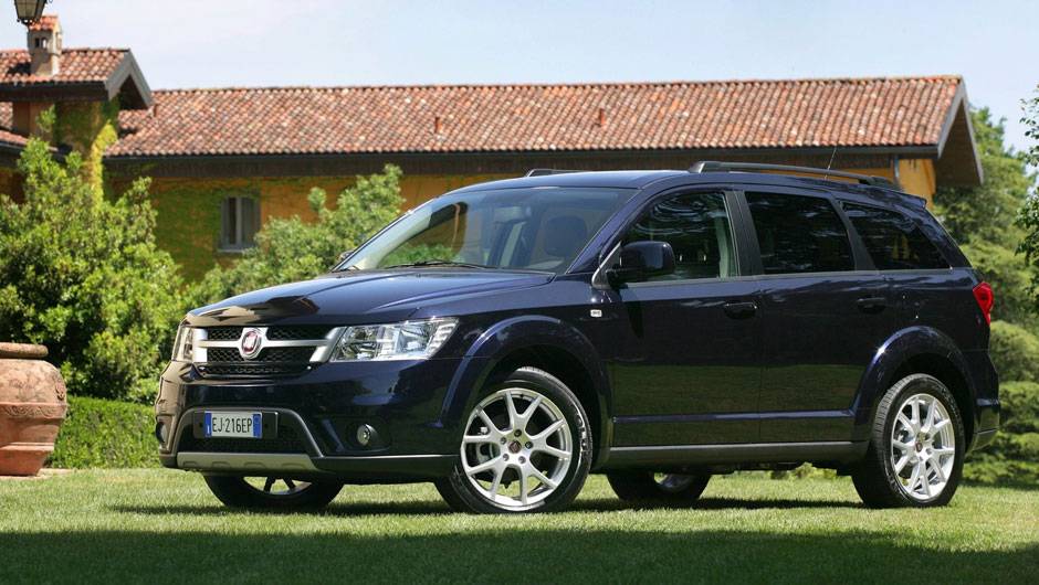 Sinal dos tempos: crossover projetado pela Dodge ganha cidadania italiana