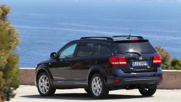 Sinal dos tempos: crossover projetado pela Dodge ganha cidadania italiana Sinal dos tempos: crossover projetado pela Dodge ganha cidadania italiana