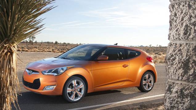 Hatch conta com motor 1.6 de 138 cavalos de potência | <a href="https://quatrorodas.abril.com.br/carros/lancamentos/hyundai-veloster-641581.shtml" rel="migration">Leia mais</a>