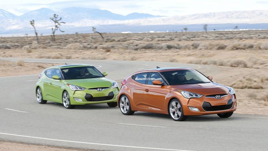 Hatch foi pensado para motoristas com espírito esportivo | <a href="https://quatrorodas.abril.com.br/carros/lancamentos/hyundai-veloster-641581.shtml" rel="migration">Leia mais</a>