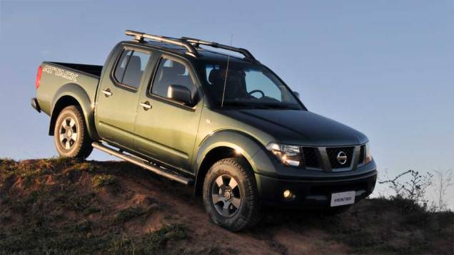 O sobrenome Attack,que fez parte da linha Frontier entre 2005 e 2008, está de volta. <a href="https://quatrorodas.abril.com.br/noticias/nissan-frontier-attack-chega-ao-mercado-neste-mes-298506_p.shtml" rel="migration">Leia mais</a> O sobrenome Attack,que fez parte da linha Frontier entre 2005 e 2008, está de volta. <a href="https://quatrorodas.abril.com.br/noticias/nissan-frontier-attack-chega-ao-mercado-neste-mes-298506_p.shtml" rel="migration">Leia mais</a>