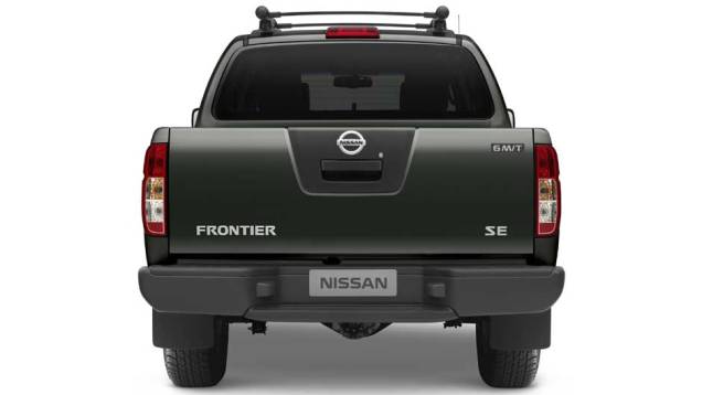 Suspensão traseira: eixo rígido e feixes de mola. <a href="https://quatrorodas.abril.com.br/noticias/nissan-frontier-attack-chega-ao-mercado-neste-mes-298506_p.shtml" rel="migration">Leia mais</a>