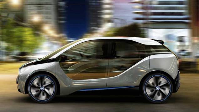 Compacto de quatro lugares, modelo inaugura a submarca de veículos elétricos da BMW. <a href="https://quatrorodas.abril.com.br/noticias/sustentabilidade-bmw-revela-detalhes-divisao-eletrica-i-natali-chiconi-297169_p.shtml" rel="migration">Leia mais</a>