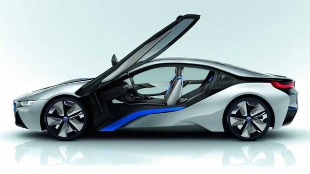 Esportivo de linhas futuristas, ele inaugura a divisão "i" de carros elétricos da BMW. <a href="https://quatrorodas.abril.com.br/noticias/sustentabilidade-bmw-revela-detalhes-divisao-eletrica-i-natali-chiconi-297169_p.shtml" rel="migration">Leia mais</a> Esportivo de linhas futuristas, ele inaugura a divisão "i" de carros elétricos da BMW. <a href="https://quatrorodas.abril.com.br/noticias/sustentabilidade-bmw-revela-detalhes-divisao-eletrica-i-natali-chiconi-297169_p.shtml" rel="migration">Leia mais</a>