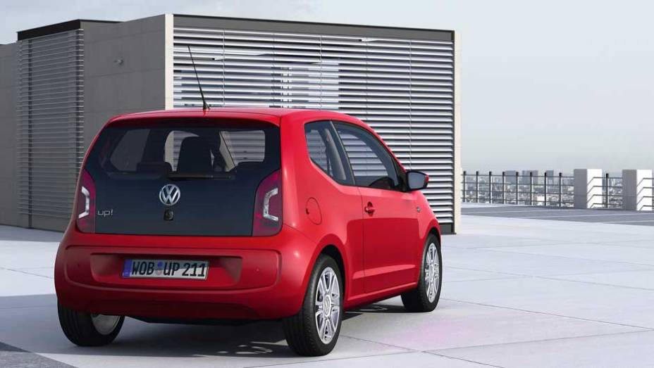 O veículo chegou até a ser comparado com o carismático Fusca. <a href="https://quatrorodas.abril.com.br/noticias/fabrincantes-volkswagem-mostra-detalhes-up-299370_p.shtml" rel="migration">Leia mais</a>